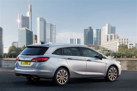 Vauxhall Astra Sports Tourer Hd Pictures Carsinvasion Com