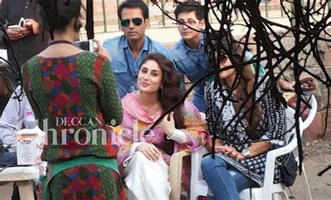 First Look Salman Khan And Kareena Pose For Selfies On The Sets Of Bajrangi Bhaijaan