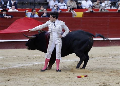 Feria Taurina De Fallas As Ha Sido La Novillada Del Lunes De