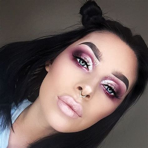 Idées de Maquillage De Yeux  Parfait en rose! BLONDIE METALLIC