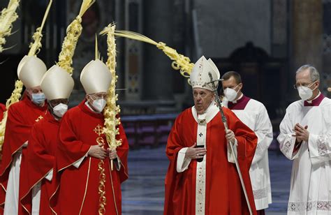Pope Francis On Palm Sunday ‘in Drawing Close To Those Ill Treated By