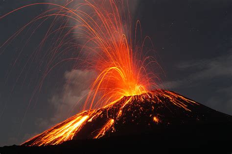 Womöglich wurden beim vulkanausbruch auf white island in neuseeland mit mindestens sechs toten sicherheitsstandards white island. krakatau09