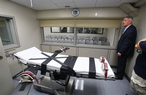 oklahoma autopsy reports recently executed prisoners had fluid in lungs