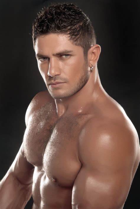 Picture Of Dato Foland