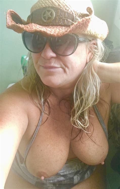 Bbw Blonde Milf Miss D Big Freckled Tits Selfies Juicy Booty Pics My