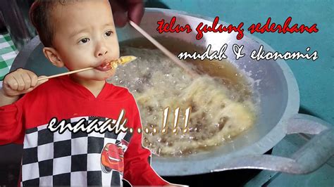 Mungkin bunda dan sis sekalian ada sedikit pertanyaan, mengapa harus menggulung ( mencetak ) kue semprong dalam keadaan panas, sebab kalau sudah mulai dingin. Cara Membuat Telur Gulung Sederhana | Resep Jajanan SD ...