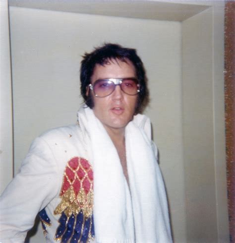 June 25 1974 Elvis And Met Fans Backstage Before His Show In Columbus Ohio Elvis Presley