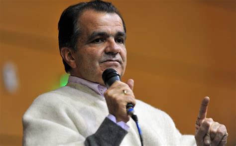 Óscar iván zuluaga escobar (i̇spanyolca telaffuz: Óscar Iván Zuluaga - 15/06/2014 - Mundo - Fotografia ...