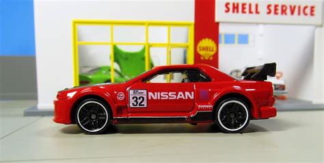 For you gran turismo fans, hot wheels has delivered a great set of cars for you to try and find. Minicar Pics 1/64: Hot Wheels Gran Turismo Nissan Skyline ...