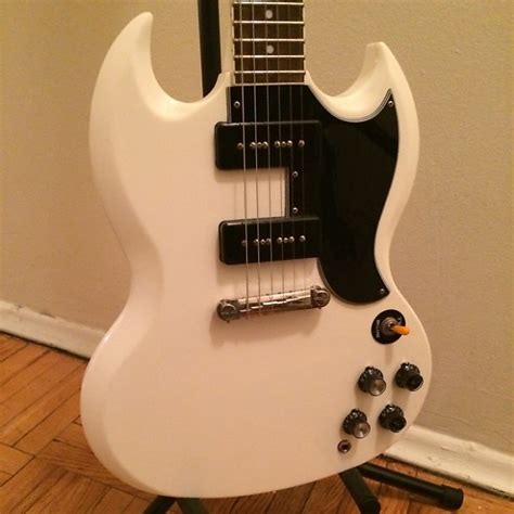 The bridge p90 surely is a tone monster with it that far from the wraparound. Epiphone 61' Reissue SG Special w/P90's Ltd. Edition 2011 ...