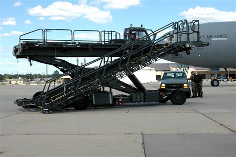 Air Mobility Battlelab Combines Cargo Passenger Loaders Us Air
