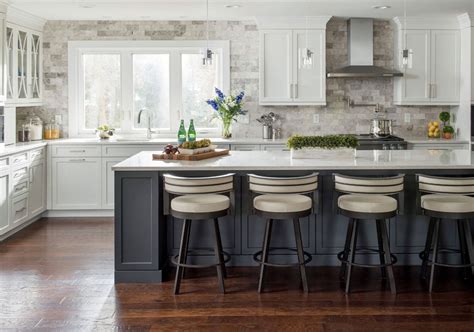 Traditionally, kitchen backsplashes were made of tile and covered just the portion of kitchen walls between the countertops and upper cabinets. 9 Top Trends In Kitchen Backsplash Design for 2020 | Home Remodeling Contractors | Sebring ...