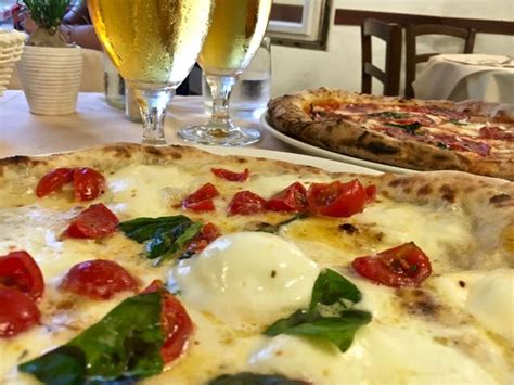 The Best Pizza In Capri Buca Di Bacco