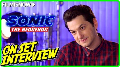 Sonic The Hedgehog Ben Schwartz Voice Sonic On Set Interview Youtube