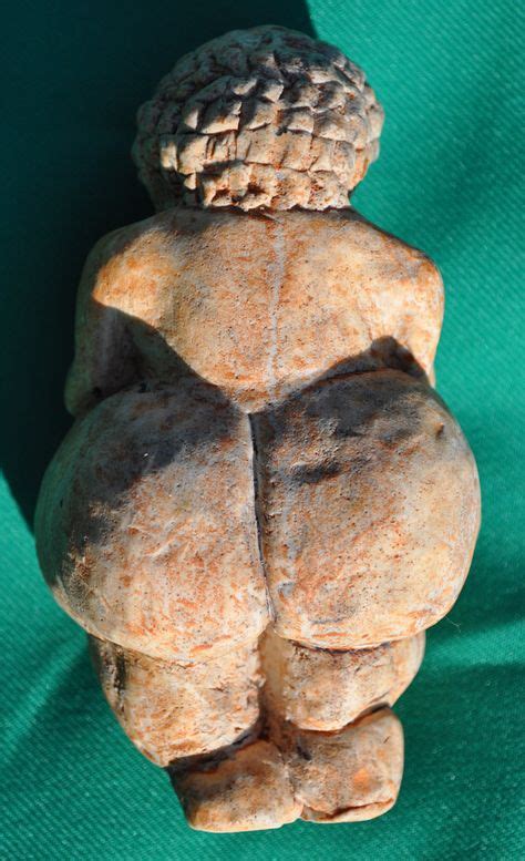 Venus Of Willendorf Replica Age Around 25 000 BCE Material