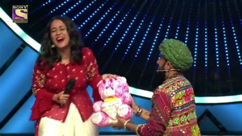Indian Idol 11 Contestant Proposes To Neha Kakkar And Forcibly Kisses
