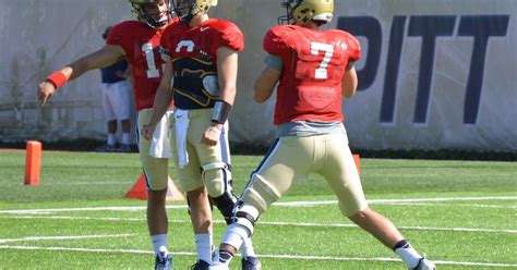 Pitt Quarterback Ben Dinucci Still Fighting For Starting Job Cbs Pittsburgh