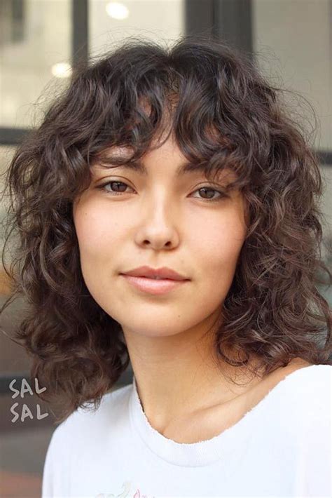 Undeniably Pretty Hairstyles For Curly Hair Lockige Haarschnitte