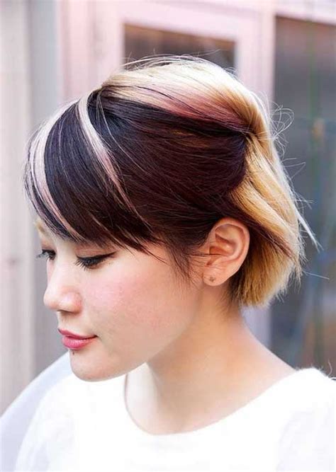 Short hair allows women to feel the freedom of styling and sharpness of image they couldn't even dream of. Two Tone Hair Color for Short Hair | Short Hairstyles 2018 ...