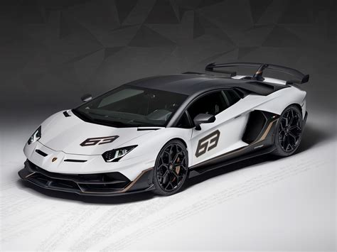 Aventador Svj 63 Studio White 3 4 Front