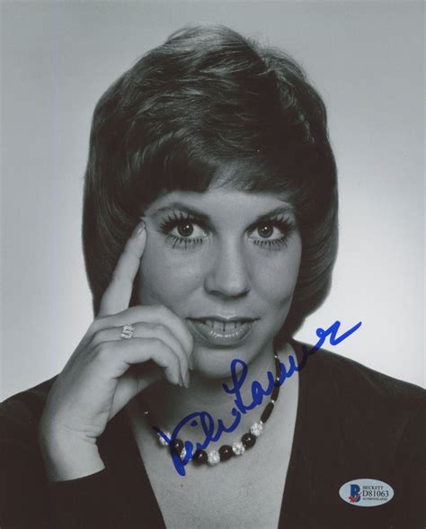 Vicki Lawrence Signed 8x10 Photo Beckett Pristine Auction