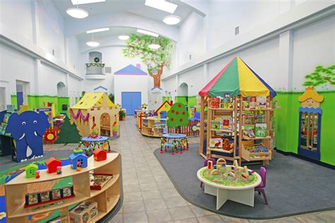 Daycare Center Early Childhood Creative World School
