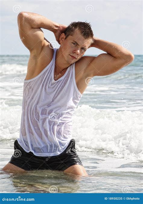 Muscle Wet Man In Sea Water Stock Image Image Of Abdominal
