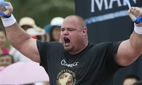 Watch The Worlds Strongest Man Lift 975 Pounds For The Win