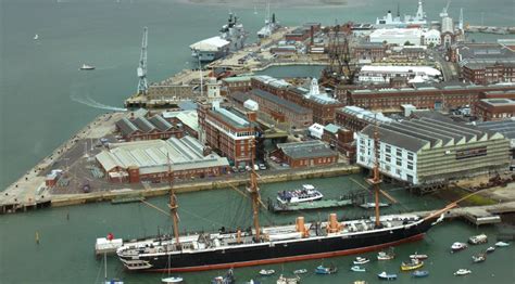 Jewels Tours | Portsmouth option to visit the Dockyard