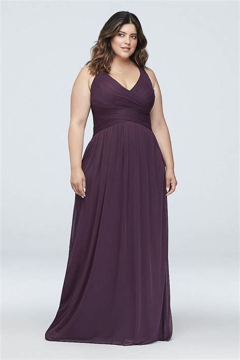 25 Plus Size Bridesmaid Dresses To Fit Every Style And Budget 1000