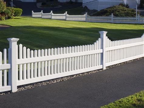 5 Styles Of Vinyl Fence For Your Property Best Vinyl Fence And Deck