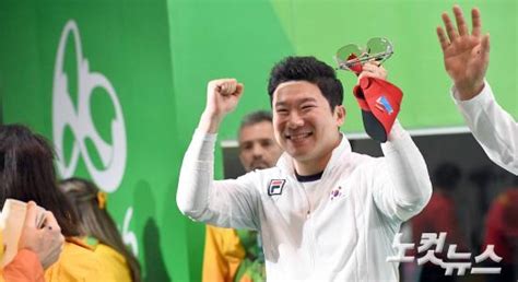 Jun 20, 2021 · 도쿄올림픽 30여일…다섯번째 올림픽 출전하는 진종오 공유 닫기 카카오톡에 공유 페이스북에 공유 트위터에 공유 카카오 스토리에 공유 페이스북 메신저에 공유 네이버 밴드에 공유 네이버 블로그에 공유 핀터레스트에 공유 오늘의 논평 Rio의 교훈, '할수 있다' 정신을 살려 나가자 - 노컷 ...