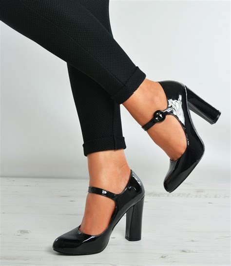 the black patent heels for your sexy legs