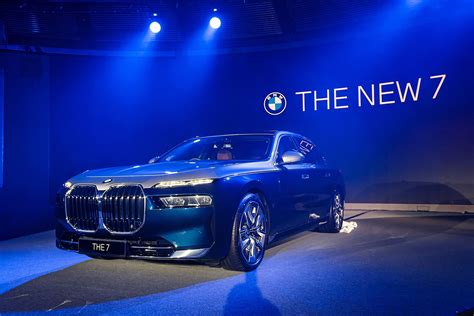A New Chapter Of Luxury Unfolds In Singapore With The Bmw Excellence