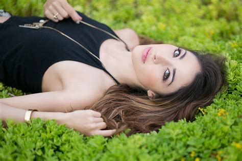 nicole cook senior portraits | High school senior portraits, Senior