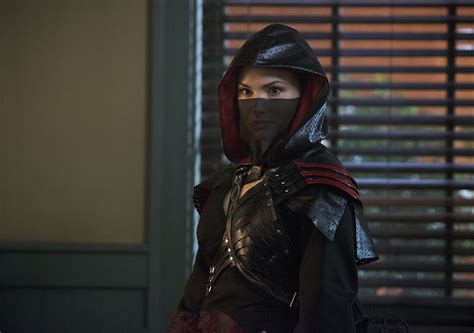 Promo Photos From Episode 316 Of Arrow Titled The Offer
