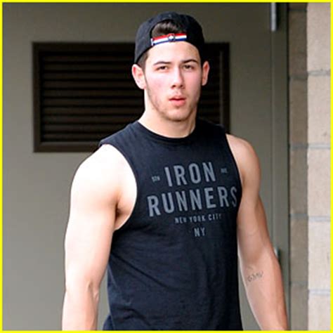 Nick Jonas Flashes His Big Biceps At The Gym Nick Jonas Just Jared