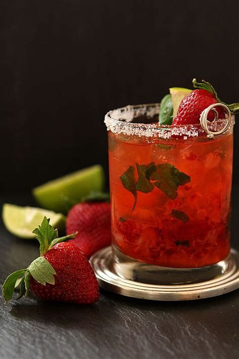 The cindy margurita strawberry and basal / 10 guil. Strawberry Basil Margarita from Creative-Culinary.com | Strawberry basil margarita, Margarita ...