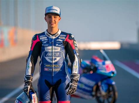 Jason dupasquier, the moto3 driver who was airlifted to hospital in italy after a harrowing accident in a race on saturday, has died from his injuries after undergoing thoracic surgery, organizers have. Morto Dupasquier, il pilota coinvolto in un incidente al ...
