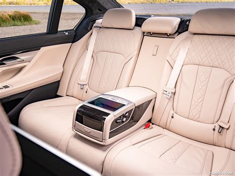 2020 Bmw 7 Series 730ld Uk Spec Interior Rear Seats Wallpaper
