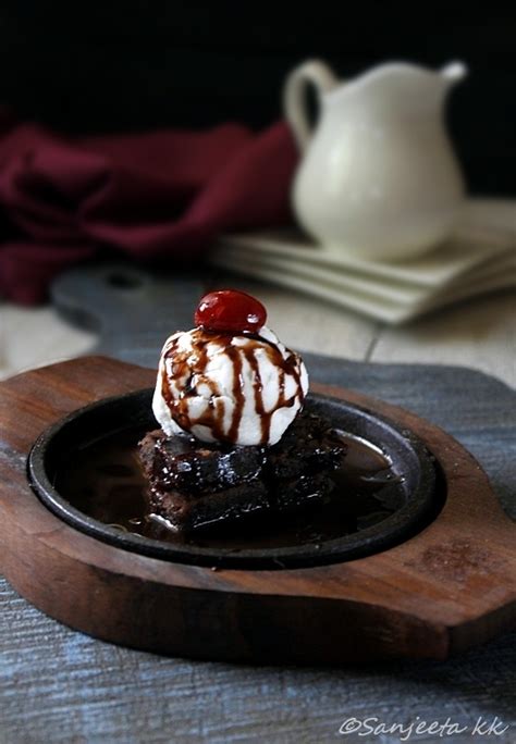 Brownie With Ice Cream Recipe Gooey Brownies Chocolate Brownies Sizzler Recipes Hot Chocolate