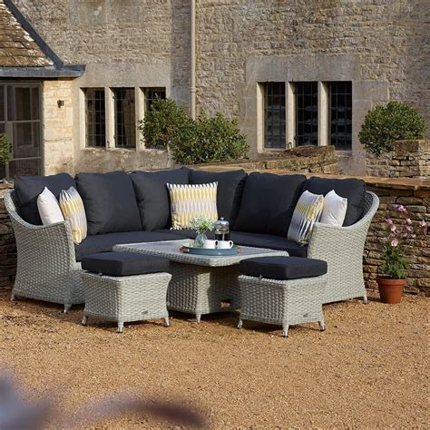 Bramblecrest Chatsworth 6 Seat Rattan Mini Corner Garden Sofa Set