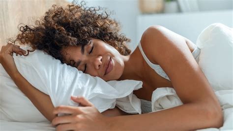 7 Ways To Protect Your Curls While You Sleep