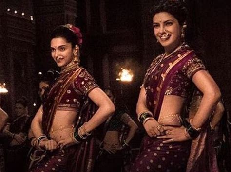 Its Advantage Priyanka As She Dances With Deepika In Pinga Bollywood