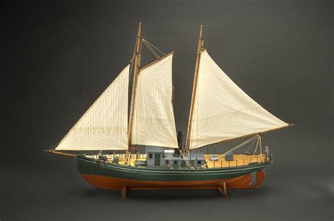 Ship Model Steam Schooner Royal Smithsonian American Womens History