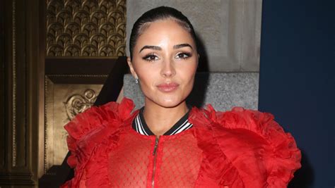 Olivia Culpo Flaunts Toned Abs In Sexy Red Outfit Hollywood Life