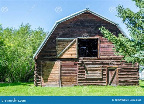 Rustic Barn With Open Hayloft In Montana Stock Photo Image Of Farm