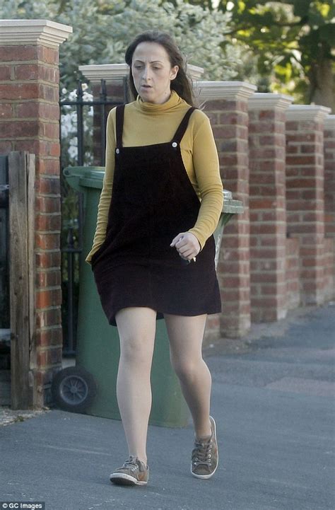 Natalie Cassidy Shows Off Her Slimline Figure As She Steps Out In North London Daily Mail Online