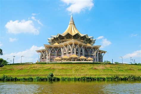 Scoot tigerair, malindo airways, emirates and six other airlines offer flights from moscow domodedovo airport to kuching airport. KUCHING (Sarawak) | Silversea