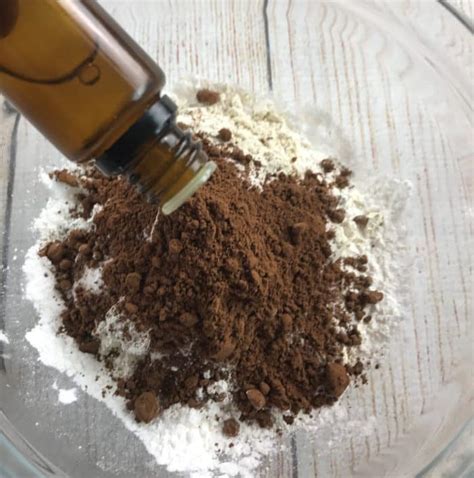 It's made with coconut milk, olive oil, jojoba oil, castor oil, apple cider vinegar, honey and essential oils. Best DIY Dry Shampoo for Light & Dark Hair - ONE essential ...